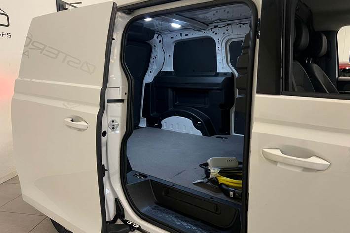 Hvid VW ID.Buzz fra 2023