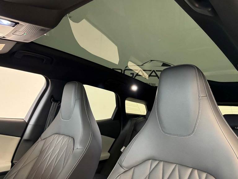 Ford Explorer 79 Premium Extended Range AWD