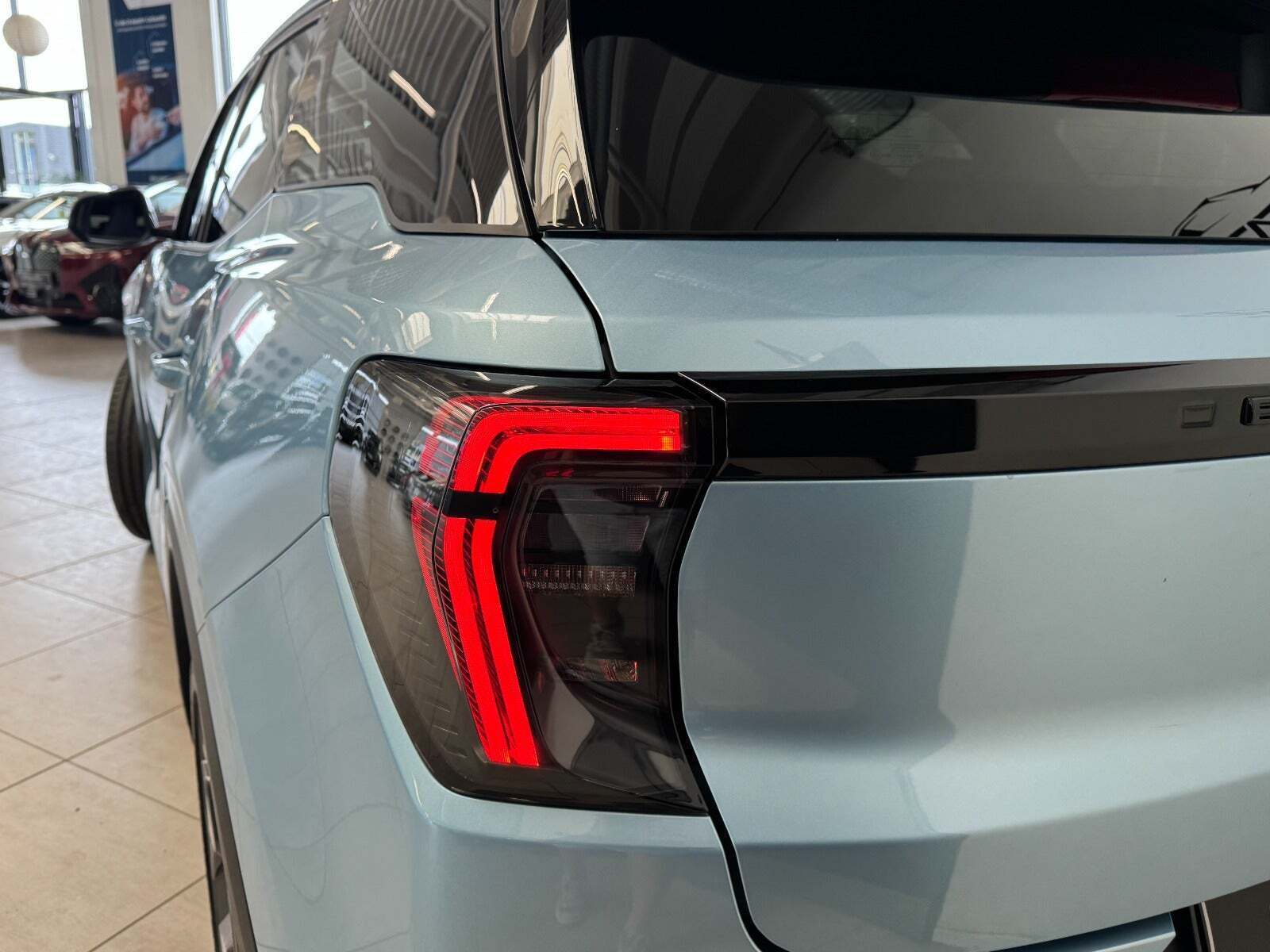 Blå Ford Explorer fra 2024