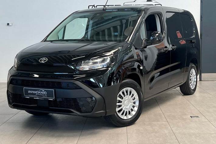 Sort Toyota ProAce City fra 2025