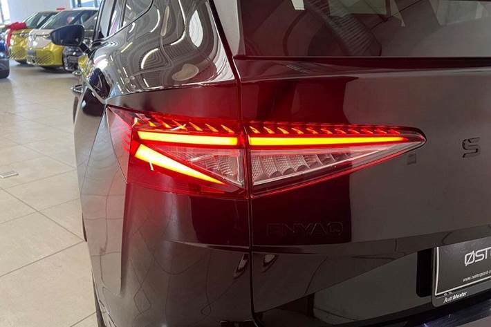 Sort Skoda Enyaq fra 2025