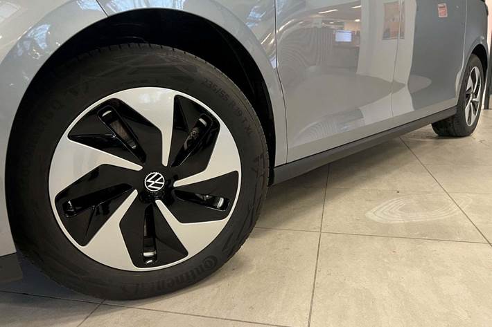 Grå VW ID.Buzz fra 2025