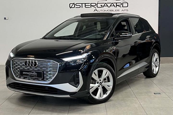 Sort Audi Q4 e-tron fra 2024 set udefra