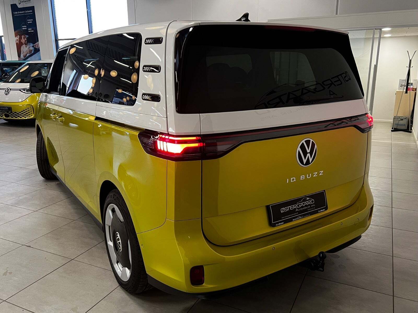 Gul VW ID.Buzz fra 2025