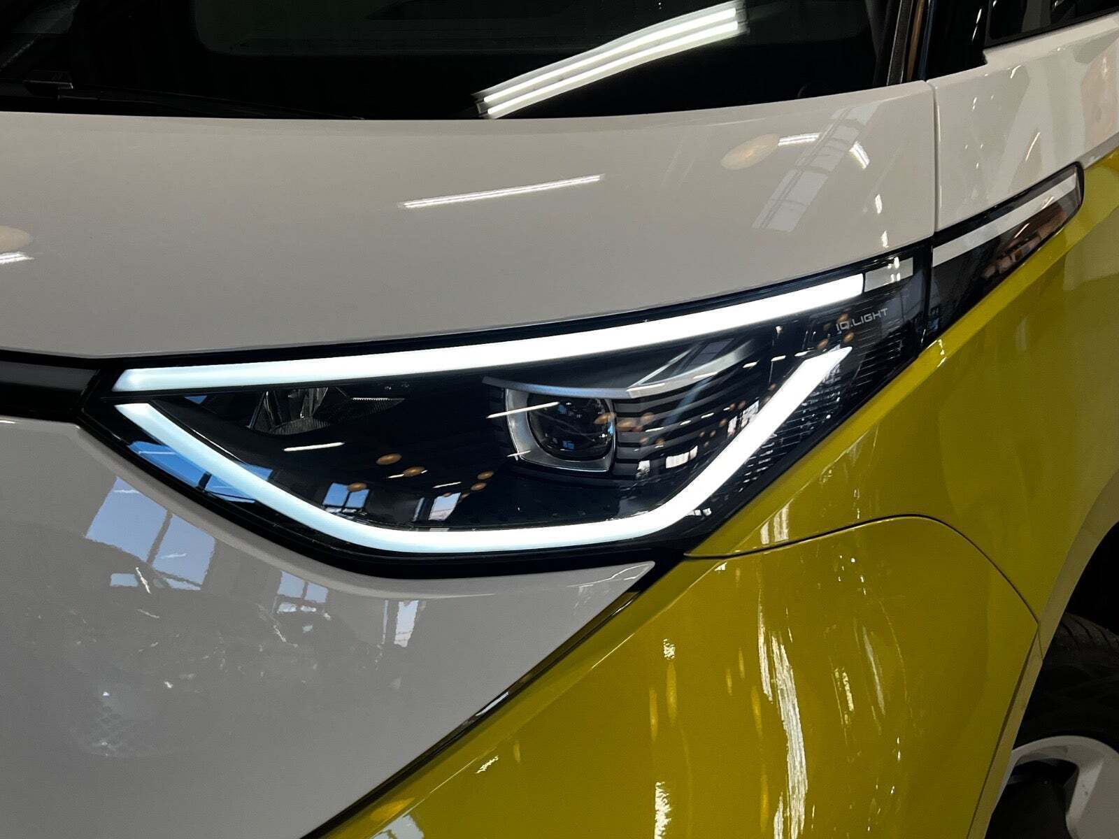 Gul VW ID.Buzz fra 2025