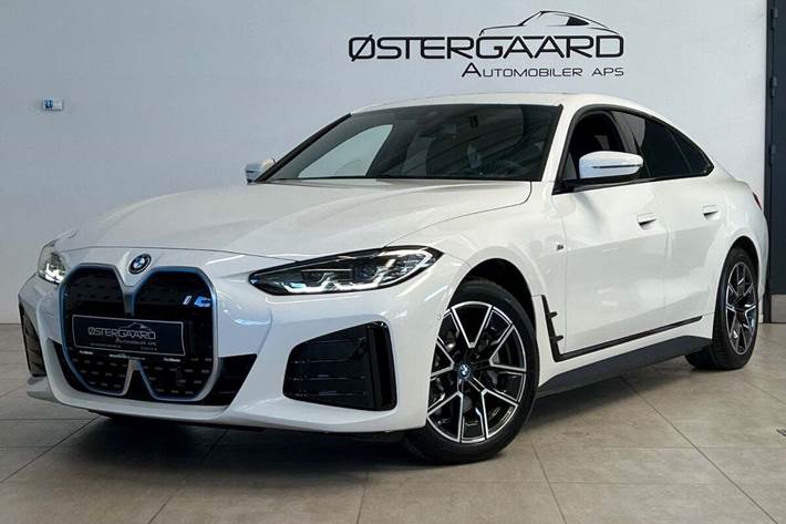 Hvid BMW i4 fra 2024