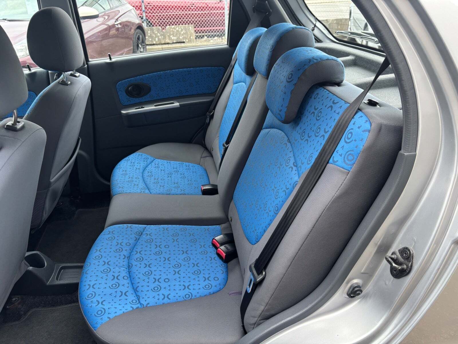 Sølv Chevrolet Matiz fra 2008 set indefra