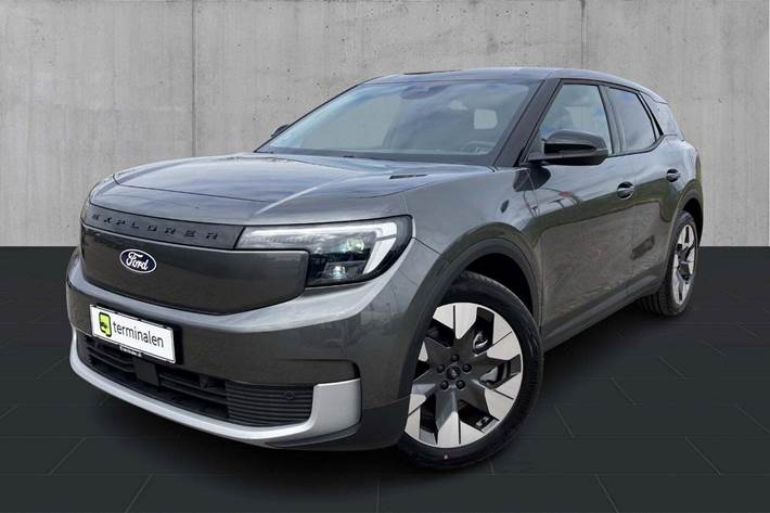 undefined Ford Explorer fra 2025 set udefra