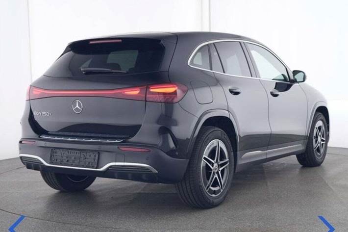Sort Mercedes EQA250+ fra 2024