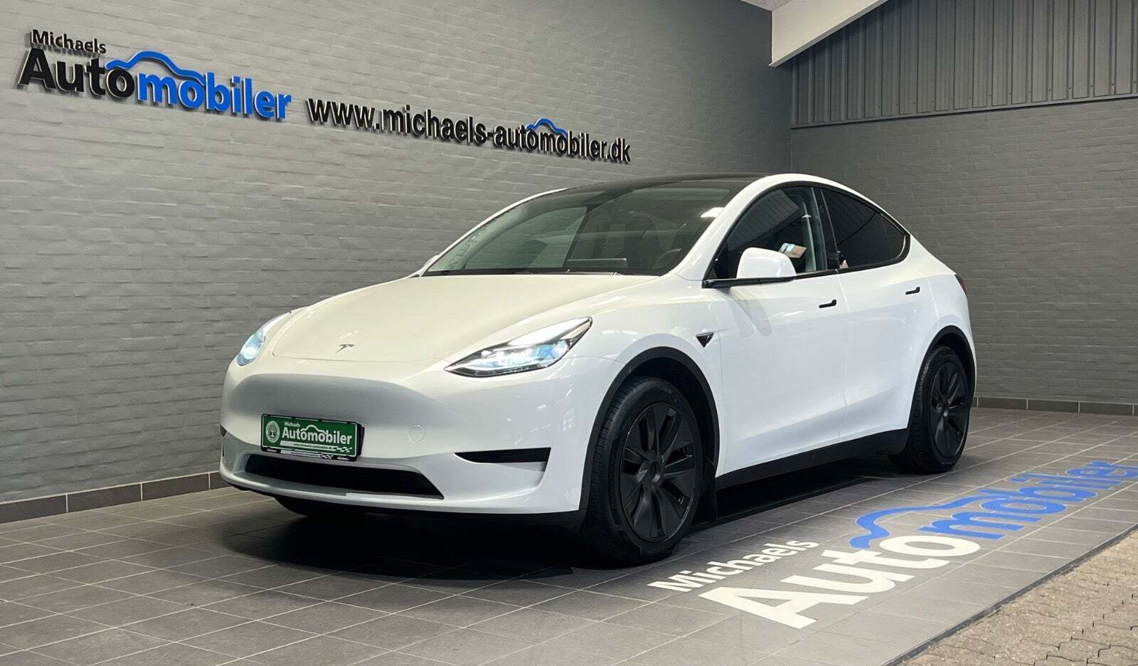 Tesla Model Y RWD