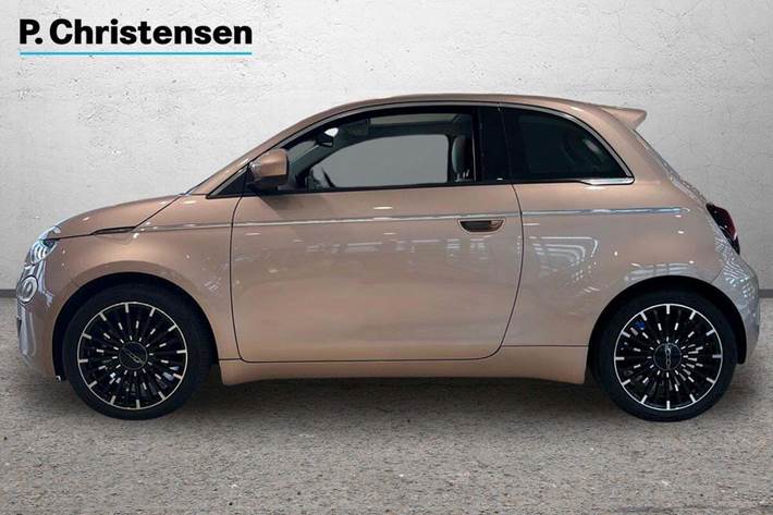 Grå Fiat 500e fra 2023