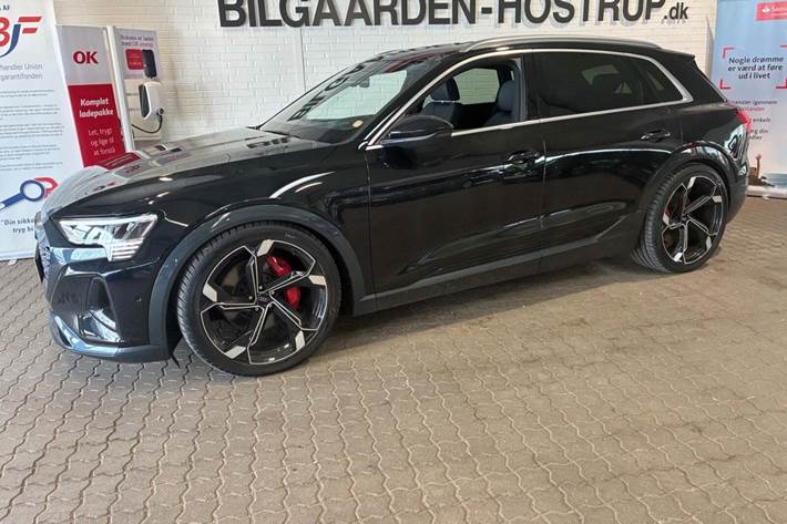 Sort Audi Q8 e-tron fra 2024