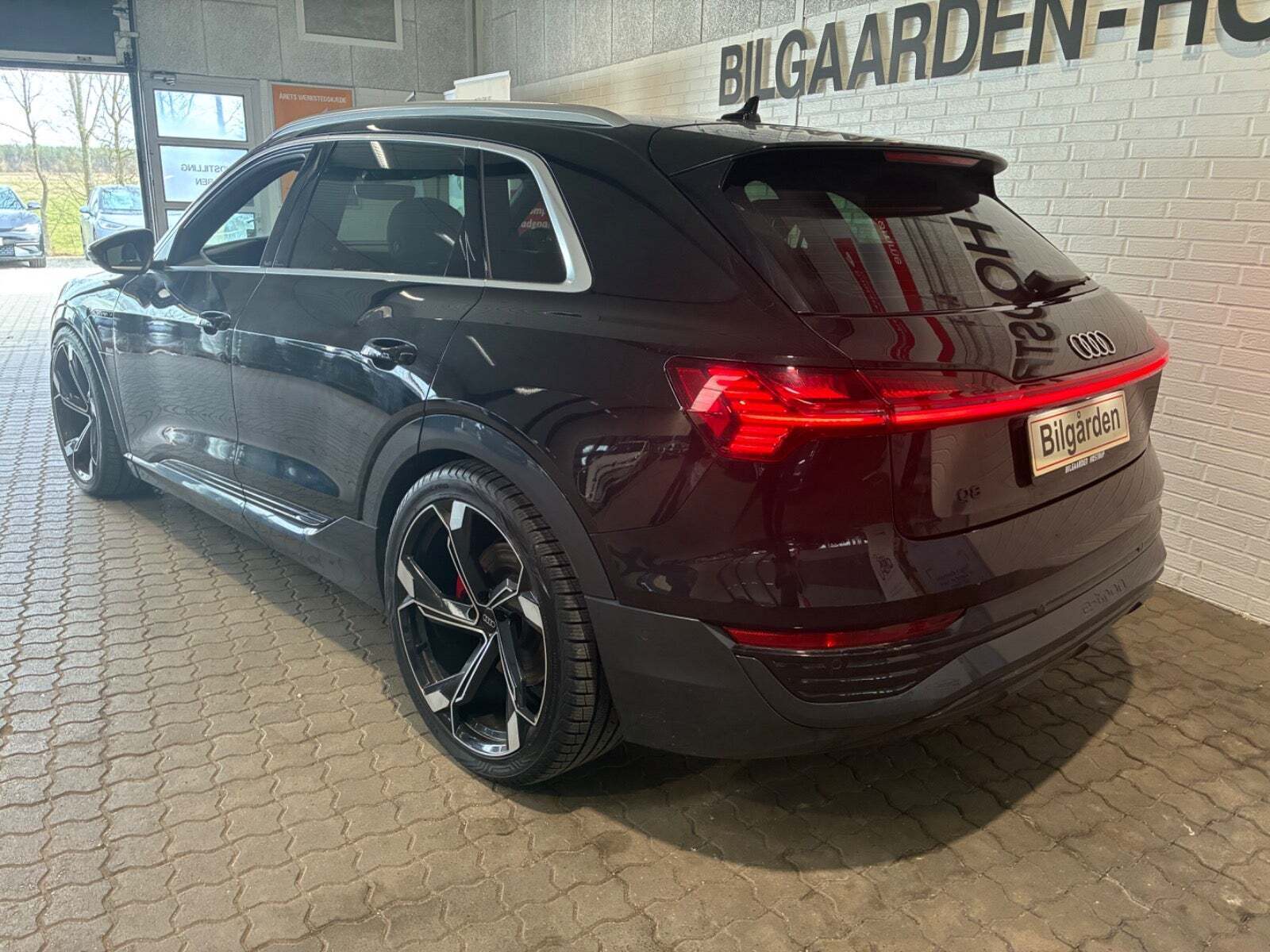 Sort Audi Q8 e-tron fra 2024