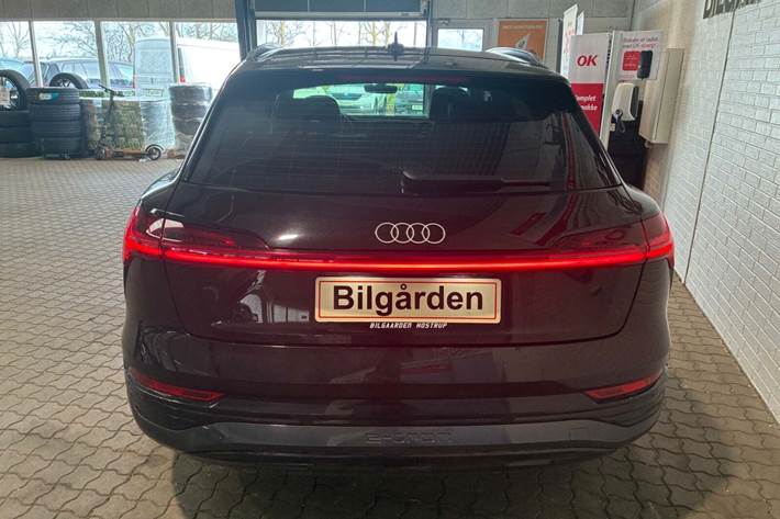 Sort Audi Q8 e-tron fra 2024