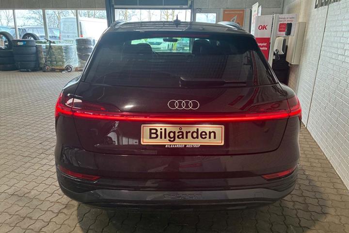Sort Audi Q8 e-tron fra 2024