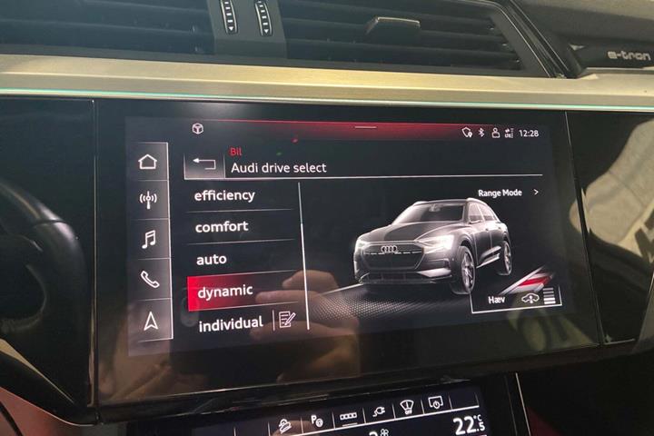 Sort Audi Q8 e-tron fra 2024