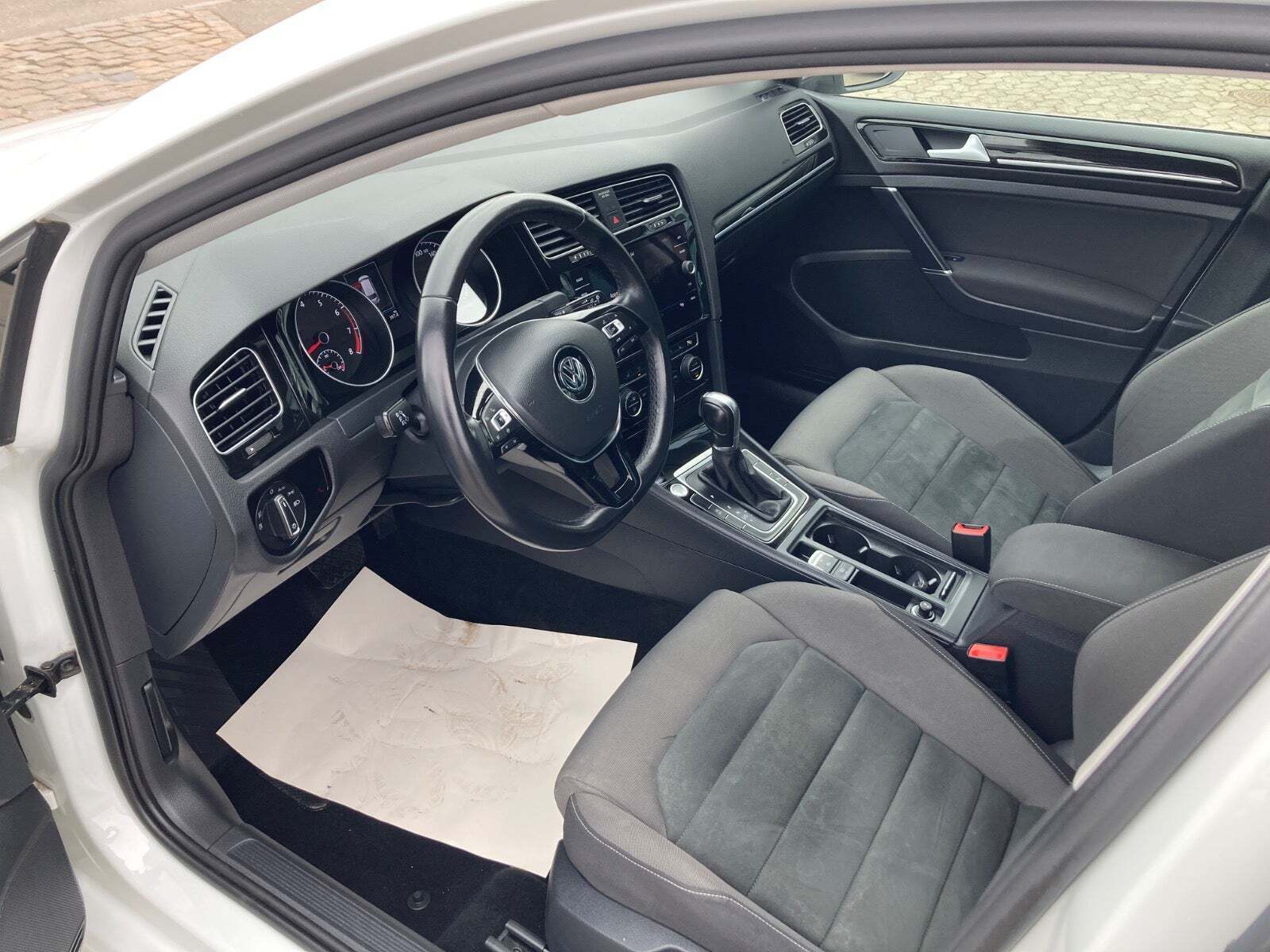 VW Golf VII 1,5 TSi 150 Highline Variant DSG