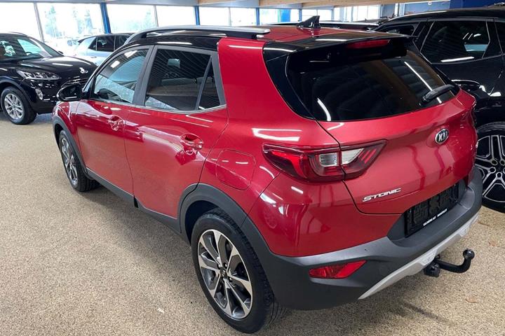 Rød Kia Stonic fra 2019