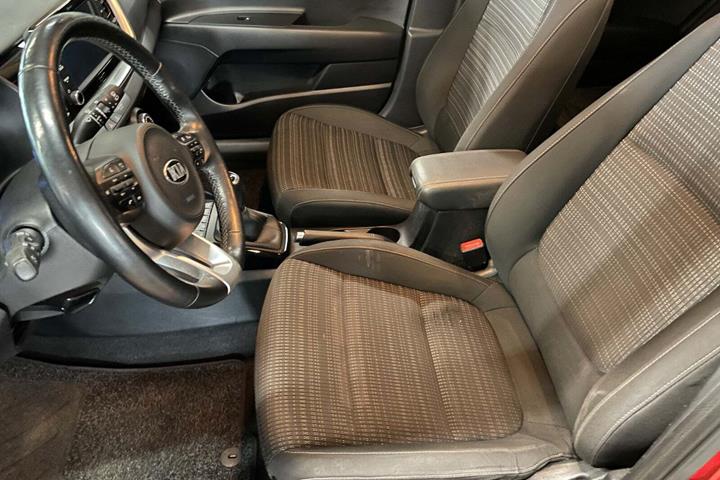 Rød Kia Stonic fra 2019