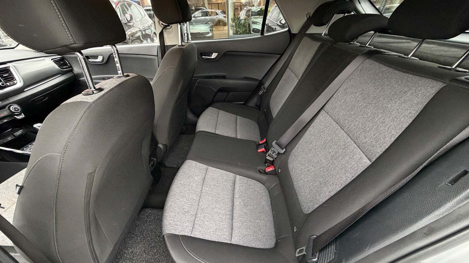 Sølv Kia Stonic fra 2021