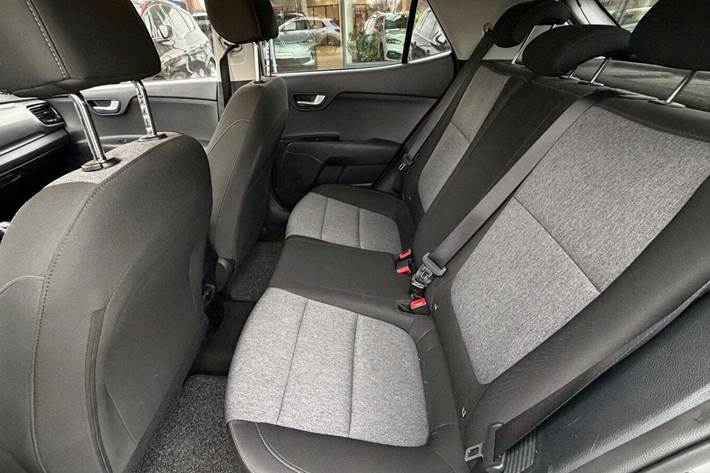 Sølv Kia Stonic fra 2021