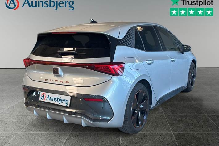 Sølv Cupra Born fra 2023
