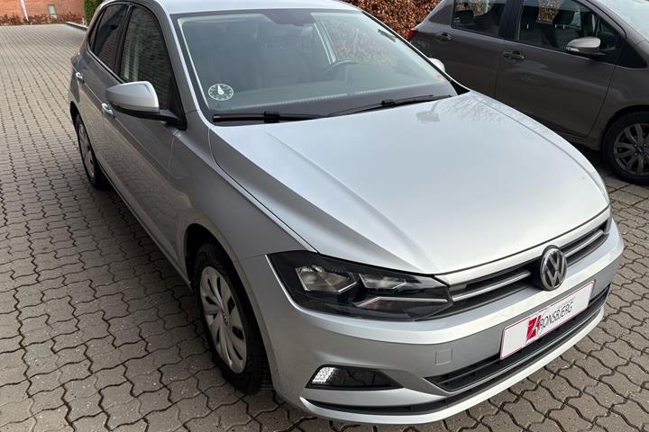 Sølv VW Polo fra 2020