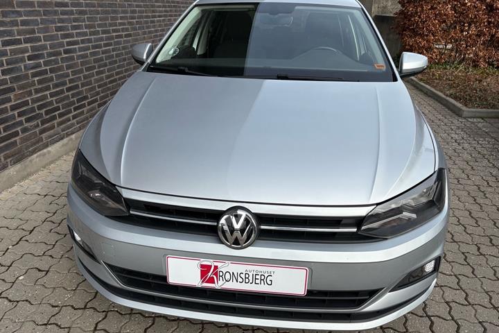 Sølv VW Polo fra 2020
