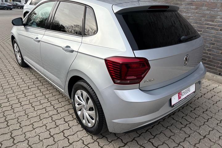 Sølv VW Polo fra 2020