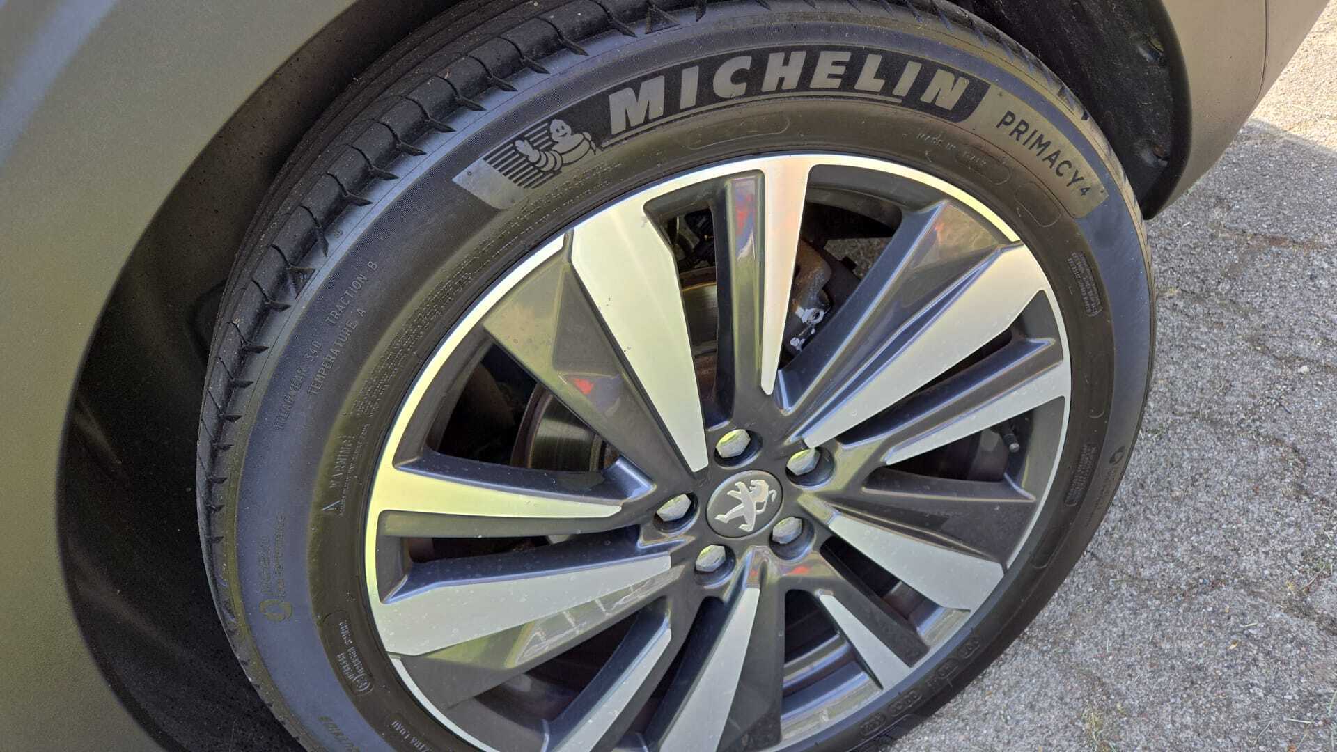 Hvid Peugeot 5008 fra 2017