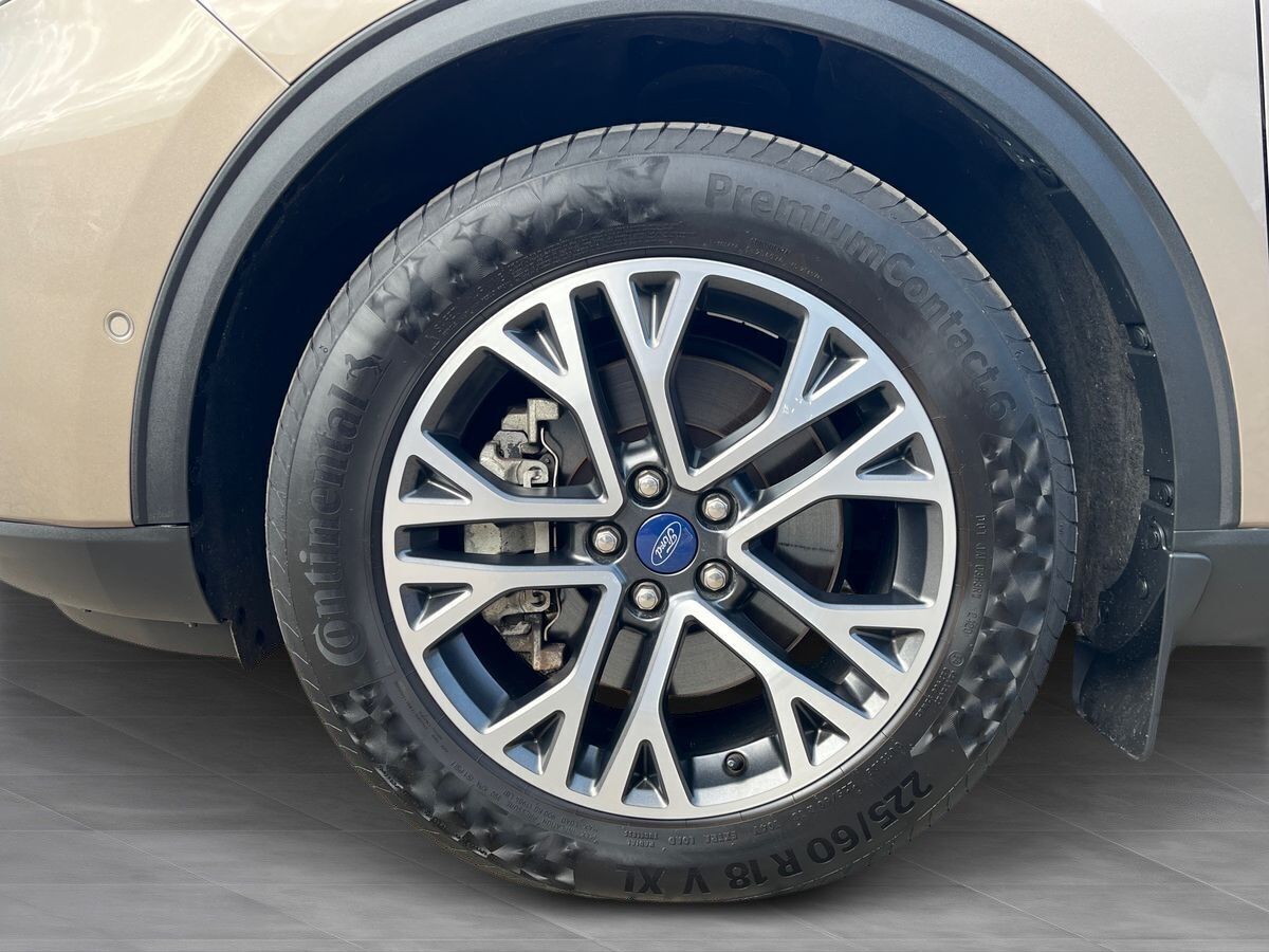 Sølv Ford Kuga fra 2020