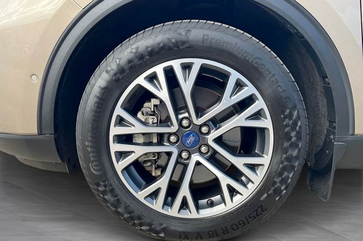 Sølv Ford Kuga fra 2020