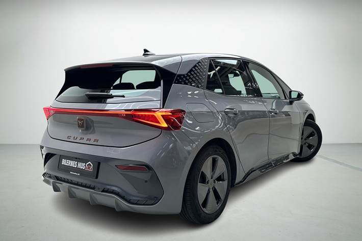 Grå Cupra Born fra 2023