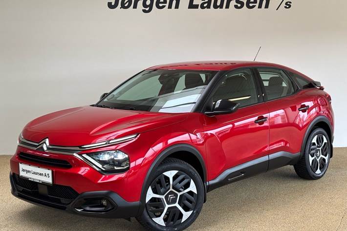 Rød Citroën C4 fra 2021