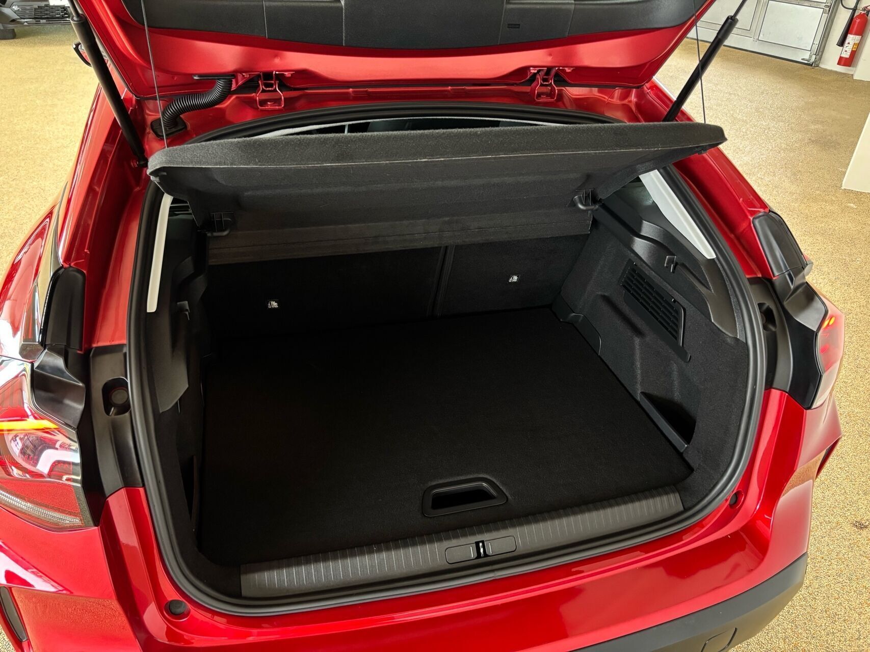 Rød Citroën C4 fra 2021