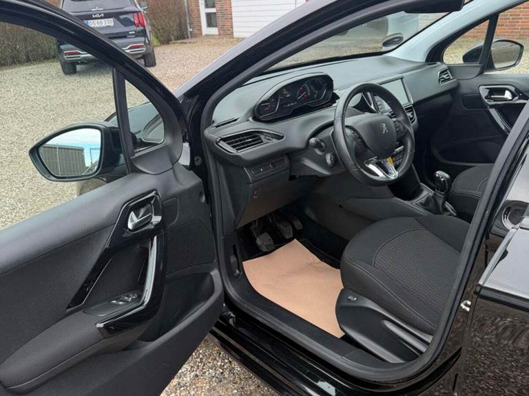 Peugeot 208 1,2 VTi 82 Active