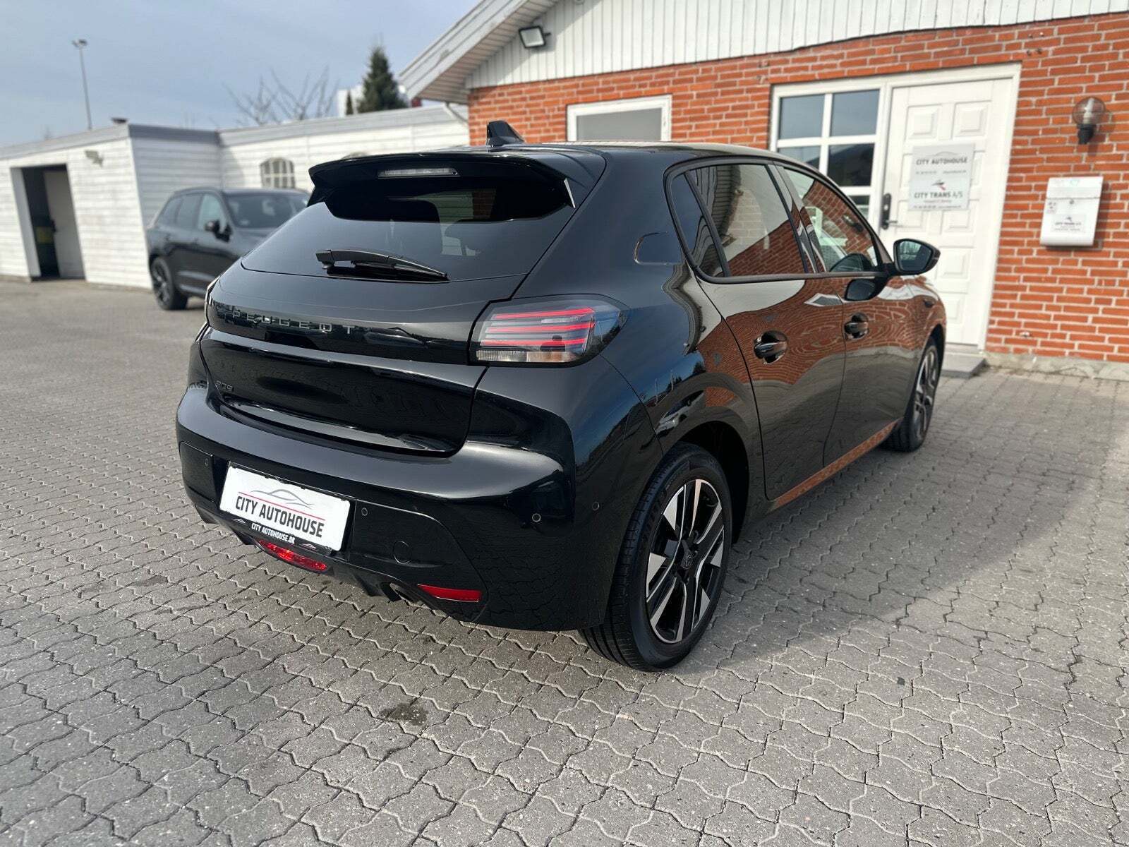 Peugeot 208 1,2 PureTech 100 Allure+