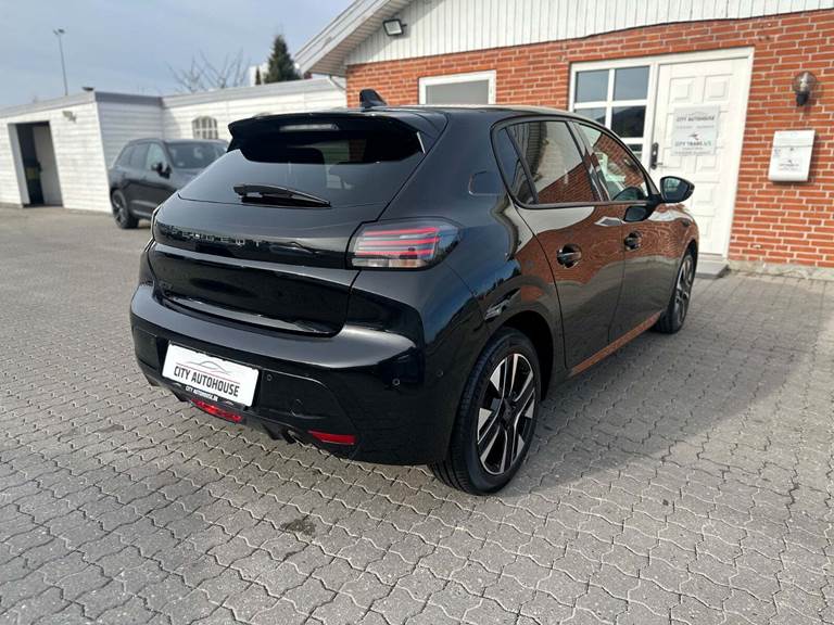 Peugeot 208 1,2 PureTech 100 Allure+