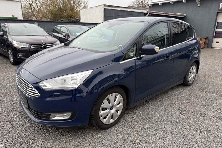 Blå Ford C-MAX fra 2017
