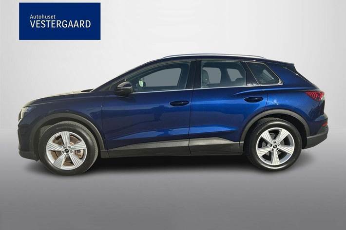 Blå Audi Q4 e-tron fra 2023