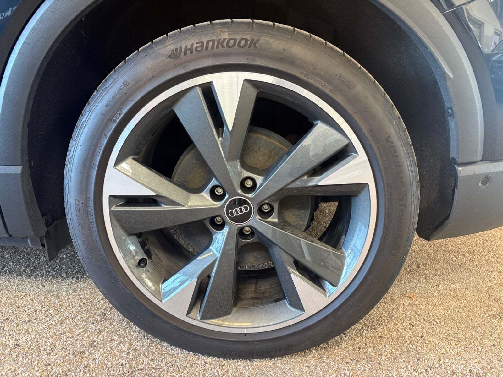 Sort Audi Q4 e-tron fra 2022