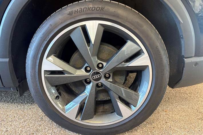 Sort Audi Q4 e-tron fra 2022