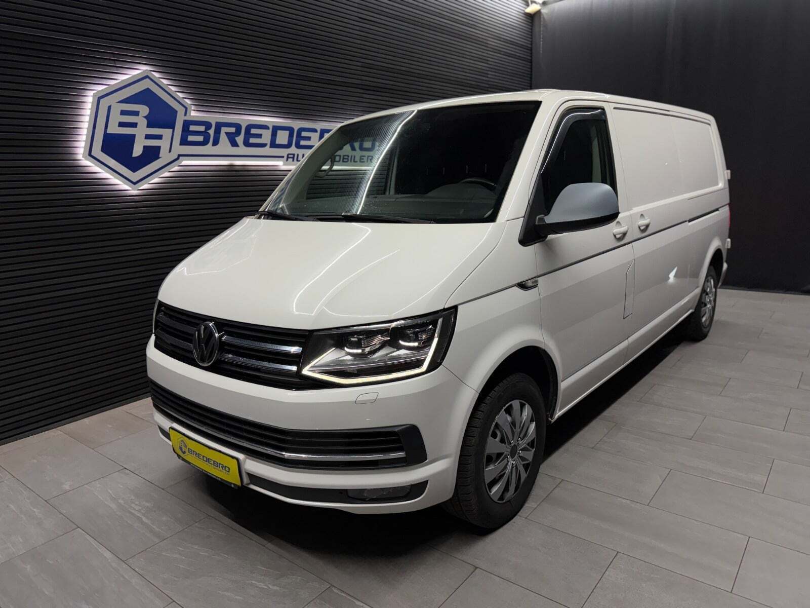 VW Transporter 2,0 TDi 150 Kassevogn DSG lang