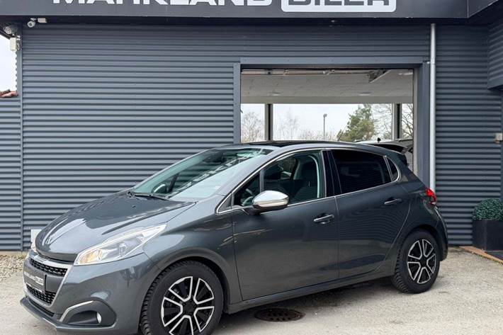 Sort Peugeot 208 fra 2017