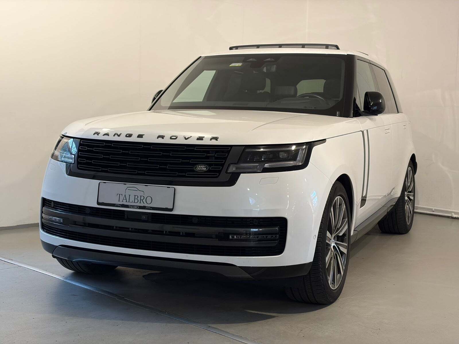 Hvid Land Rover Range Rover fra 2023