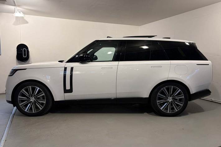 Hvid Land Rover Range Rover fra 2023