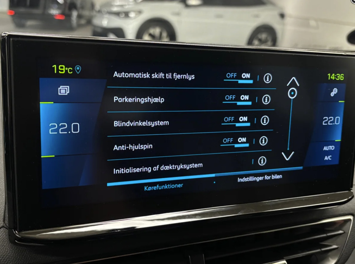 Hvid Peugeot 3008 fra 2020