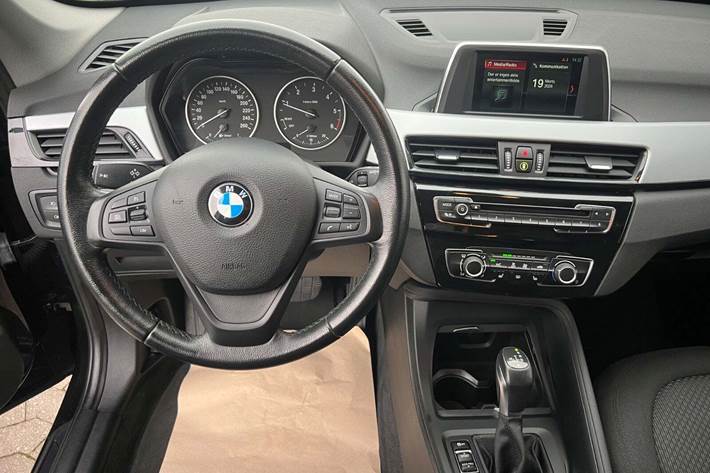 Sort BMW X1 fra 2018