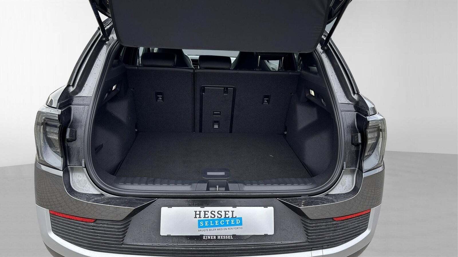 Grå Ford Explorer fra 2025