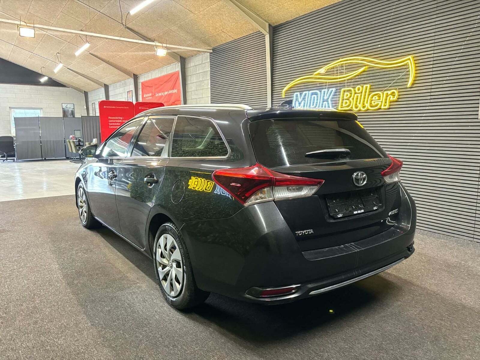 undefined Toyota Auris fra 2016